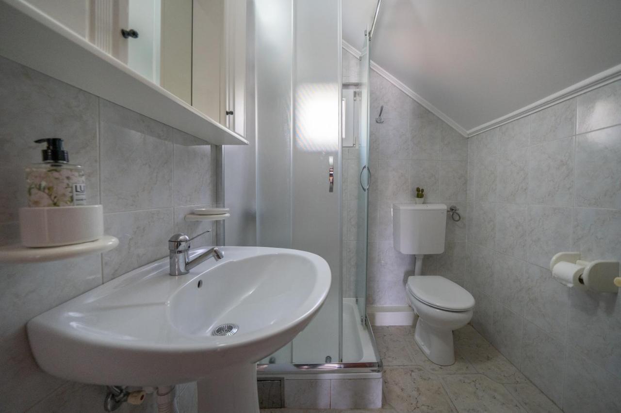 Apartment With Sea View Cattaro Esterno foto