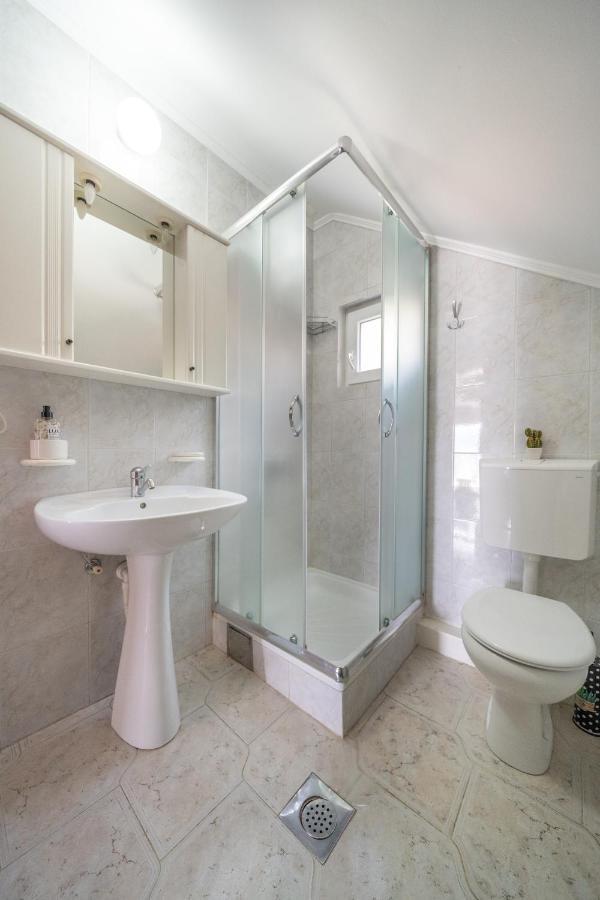 Apartment With Sea View Cattaro Esterno foto