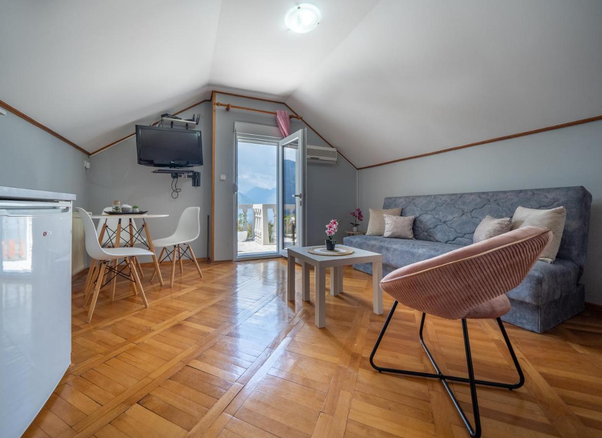 Apartment With Sea View Cattaro Esterno foto